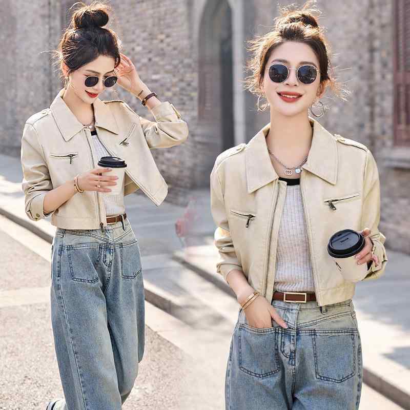 レザージャケット レディース ショート丈 ライダース ジップアップ 羊革 本革 ラムレザー テーラードカラー 襟付き 細見え スタイルアップ ポケット付き カジュアル きれいめ 上品 通勤 デイリーユース 秋冬