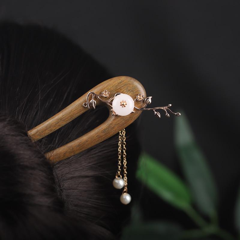 簪 レディース 新中華風 グリーンサンダルウッド U型 二本足 ヘアスティック 白玉 平安扣チャーム フラワーモチーフ 揺れ飾り オリジナルデザイン レトロ エスニック 上品 華やか 髪飾り 和装小物