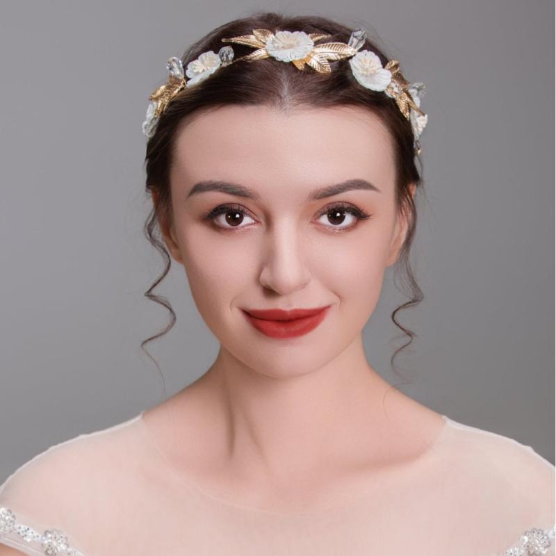 ヘアアクセサリー レディース 女の子 カチューシャ 造花 デイジー フラワーモチーフ かわいい スイート ナチュラル 韓国風 ゴールド 合金製 普段使い お出かけ(x3)