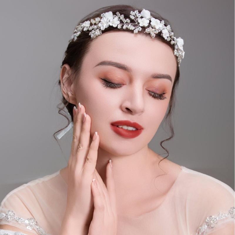 3個セット・カテゴリ: ヘッドドレス・種類: ヘアバンド、ヘアゴム・スタイル: 欧米スタイル・対象: 女性・素材: 陶器・デザイン: リーフ・カラー展開: ゴールド、シルバー・流行要素: メタル、ラインストーン、リボン