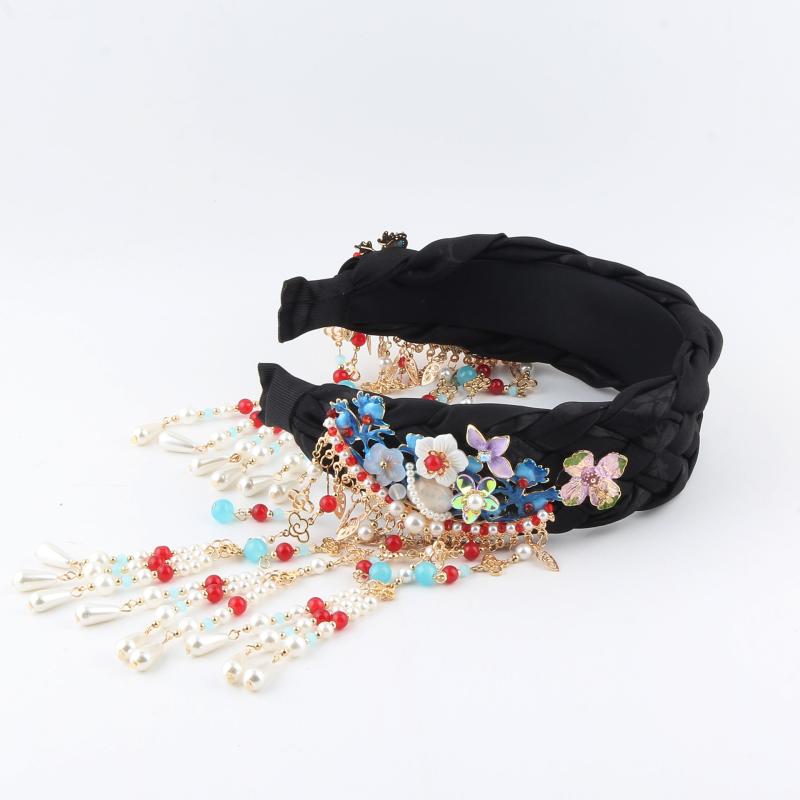 カチューシャ レディース バロック調 幾何学模様 クリスタル ラインストーン 布地 ファブリック 個性的 華やか エレガント 上品 旅行 お出かけ デイリーユース ヘアアクセサリー