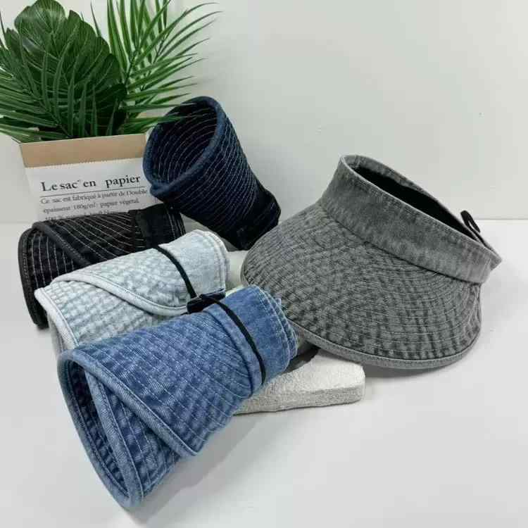 ・カテゴリ: デニムキャップ`, `・帽頂スタイル: サンバイザー`, `・つばの形: ワイドブリム`, `・カラー展開: ライトブルー、ミッドブルー、ダークブルー、グレー、ブラック`, `・サイズ: 調節可能`, `・機能: UVカット、通気性、日よけ`, `・スタイル: レトロ、香港風、Aesthetic`, `・主な素材: デニム`, `・加工: 布製`]`}`]`}`]```: `[