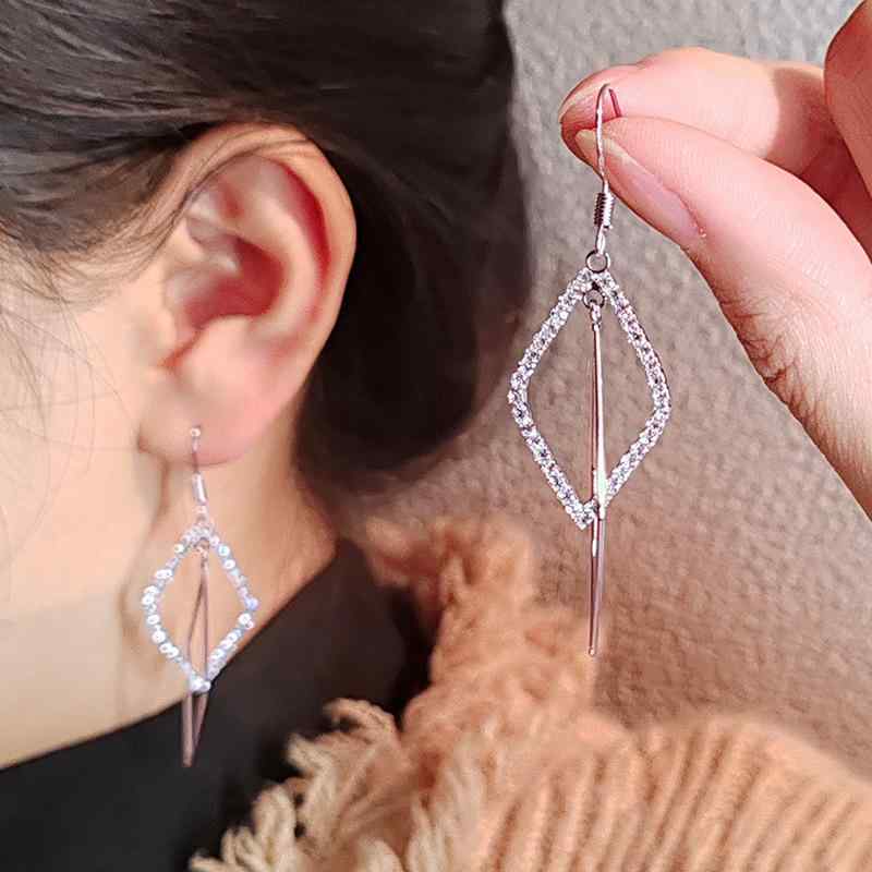 ピアス レディース 韓国ファッション 上品 エレガント ラインストーン 個性的 菱形 幾何学 ロング フッ..