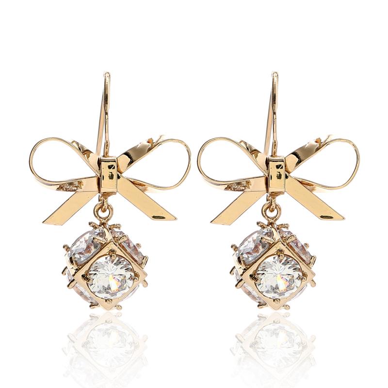 ピアス イヤリング レディース ジルコニア リボン タッセル 韓国ファッション 上品 エレガント フェミ..