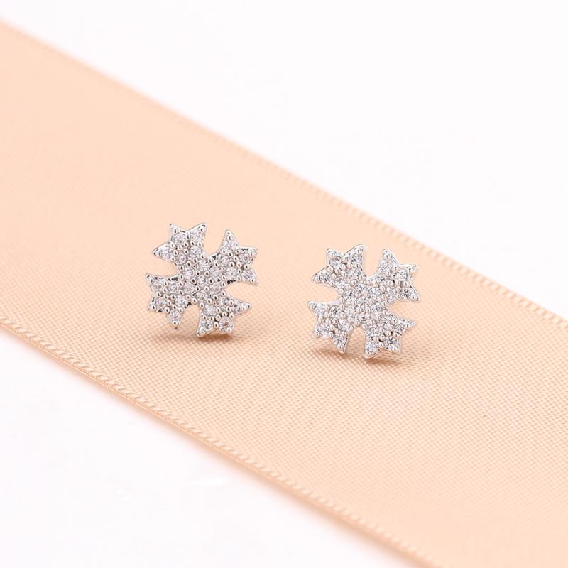 ピアス レディース 女性用 シンプル 万能 小さめ ジルコニア フラワーモチーフ 金メッキ 925シルバーポスト シルバー かわいい フェミニン 普段使い オフィス カジュアル