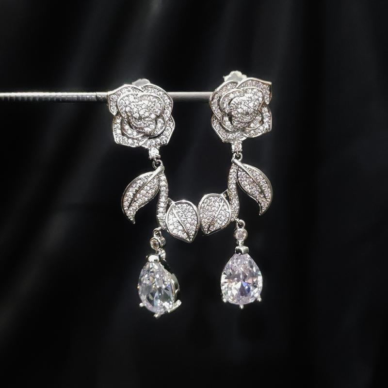 Cubic Zirconia - ピアス 男女兼用 S925シルバーポスト ジルコニアパヴェ 薔薇モチーフ ペンダント おしゃれ 上品 エレガント 高級感 通勤 普段使い 春夏 シルバー