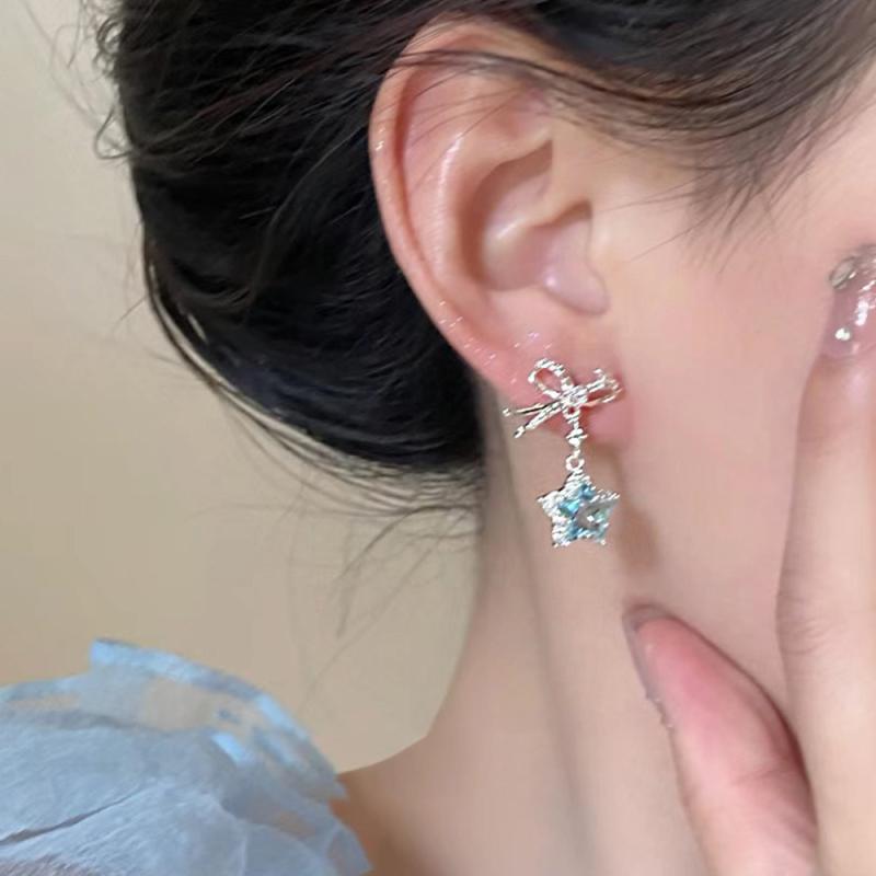 ピアス レディース 星 五芒星 リボン 蝶結び スタッドピアス 上質 ファッション クール 大人っぽい 個性的 高級感 小ぶり 繊細 合金 電気メッキ加工 ジルコニア 普段使い