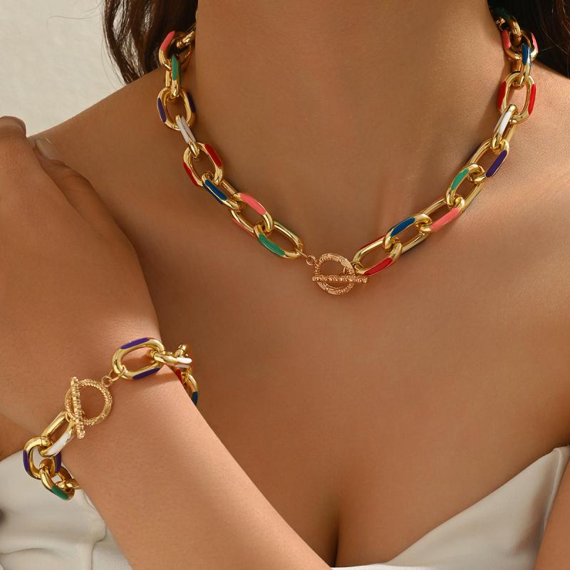 Women's Necklace and Bracelet Jewelry Set (2 pieces) - Electroplated Alloy Chain - Metal - Cold-Eye Style - Unique Accessories