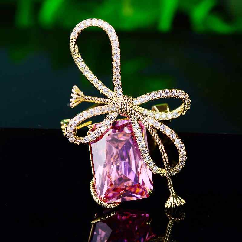 ブローチ レディース 女性用 韓国ファッション ダブルバタフライ 蝶々 ジルコニア エレガント 上品 華..