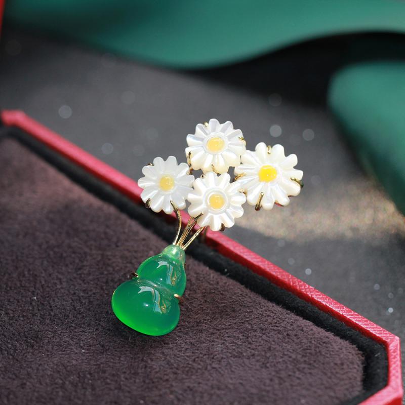 ・素材: 銅・モチーフ: 花・加工: 電鍍・カラー: ゴールド・機能: 装飾・スタイル: ファッション通勤・対象: 女性・種類: ブローチ