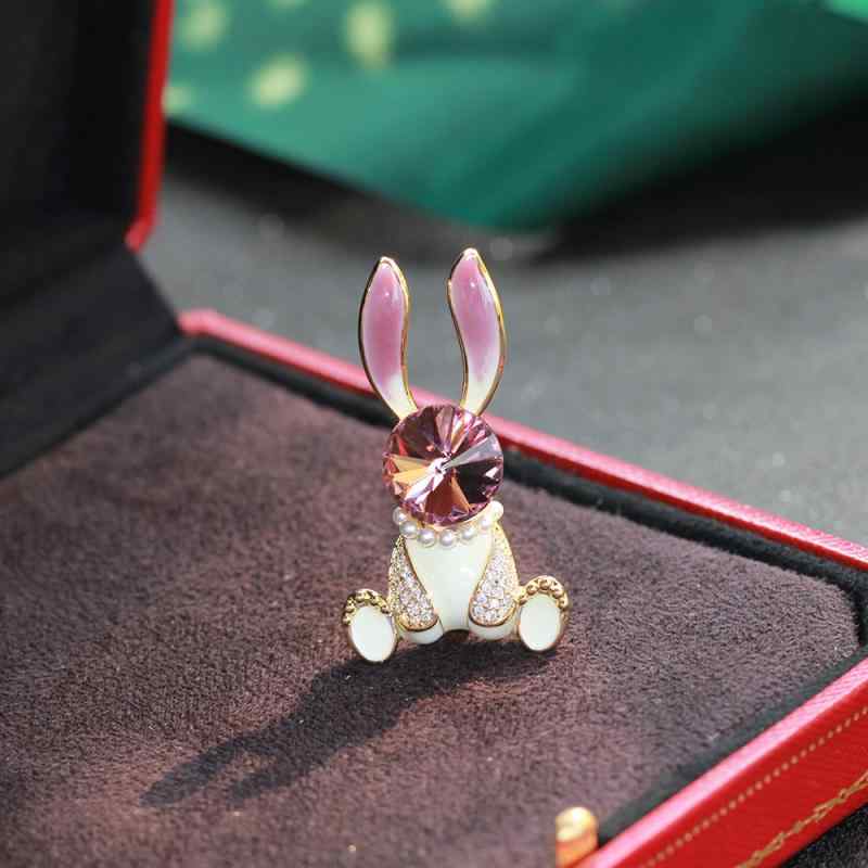 ブローチ レディース かわいい うさぎ 動物モチーフ ジルコニア ラインストーン パープル クリスタル ..