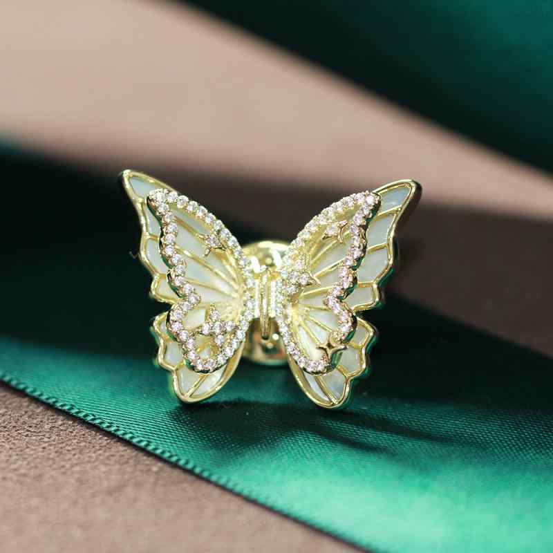 ブローチ レディース 高級感 立体 ジルコニア装飾 天然シェル 蝶 バタフライ エレガント 上品 胸元留め ラペルピン ストールピン 銅製 ゴールド