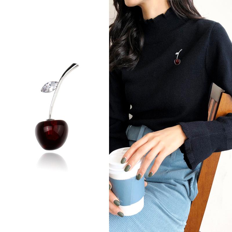 ブローチ レディース 韓国スタイル エレガント チェリー サクランボ型 レッド ゴールド シルバー ラインストーン ジルコニア 銅製 襟元ピン 露出防止 普段使い オフィス パーティー 華やか 上品