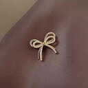 ブローチ レディース リボン パール 高級感 ジルコニア ダブルレイヤー 合金 上品 エレガント フェミニン デザイン性 ずれ防止 洋服留め 胸元隠し アクセサリー フォーマル 普段使い