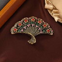 ブローチ 女性用 レトロ アンティーク調 透かし彫り 扇子 フラワー 合金製 ラインストーン 襟元飾り チャイナドレス 和装小物 フォーマル パーティー 普段使い エレガント ゴールド系 春夏