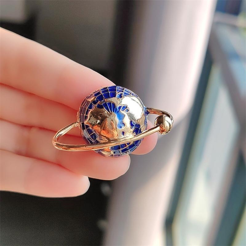 ブローチ 男女兼用 欧米風 クリエイティブ ファッション 個性的 銀河 宇宙 星 星形 合金 エナメル 電気メッキ 万能アイテム 装飾 アクセサリー 韓国風 かわいい