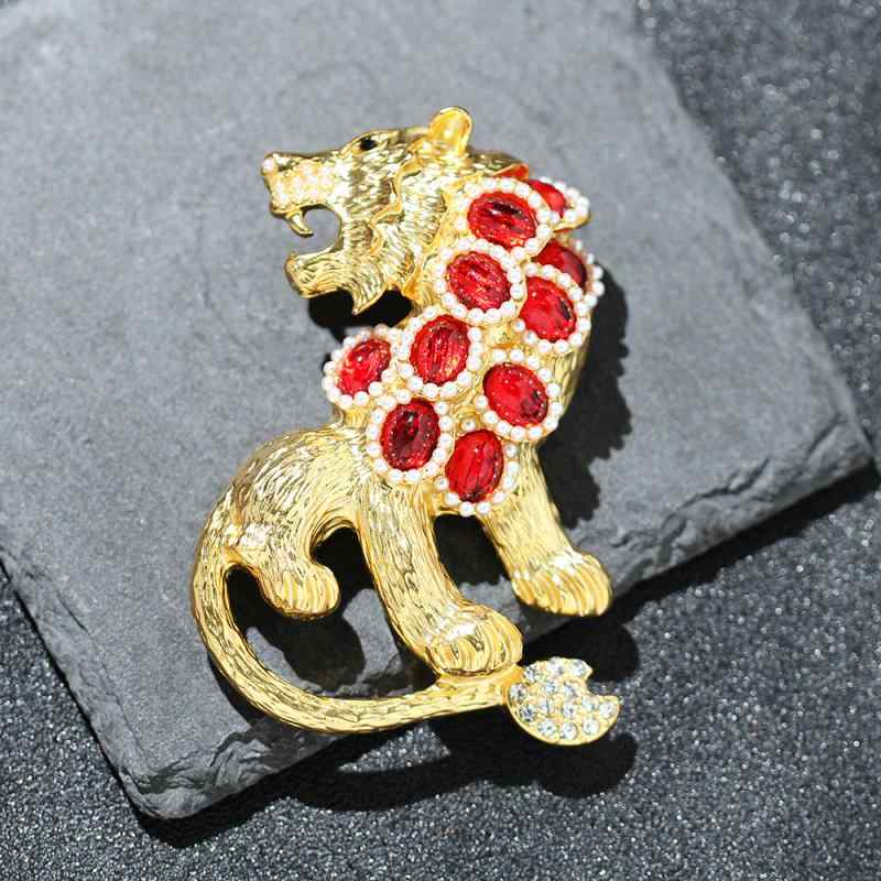 ・カテゴリ: ブローチ・素材: 銅・モチーフ: 動物・加工: 電鍍・カラー展開: ゴールドレッド、ゴールドグリーン・デザイン要素: 虎・スタイル: レトロ、文芸レトロ・用途: 記念、装飾、ギフト、胸元の開き防止、固定・対象: 男女兼用