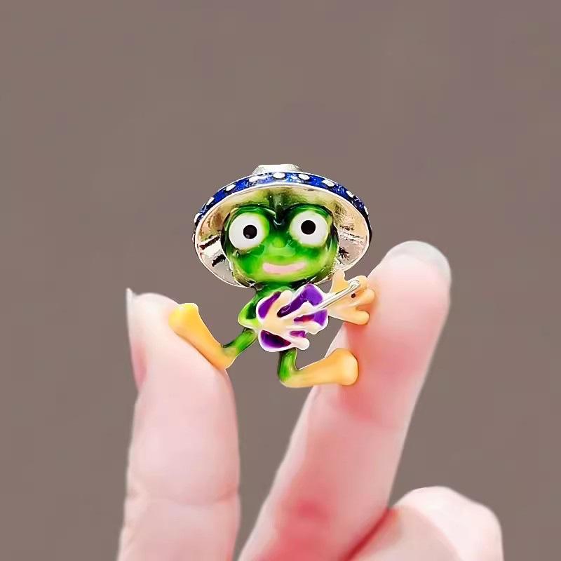 ブローチ レディース 女性用 かわいい カエル アニマル キャラクター ピンブローチ 精巧 上品 ユニークデザイン エナメル加工 合金製 スーツ ジャケット カーディガン バッグ 鞄小物 普段使い オフィス カジュアル 日韓スタイル