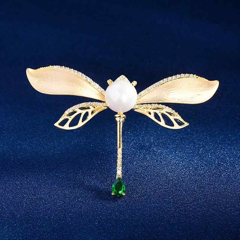 ブローチ ユニセックス トンボモチーフ パール ジルコニア 高級感 エレガント ヴィンテージ風 銅製 ゴ..