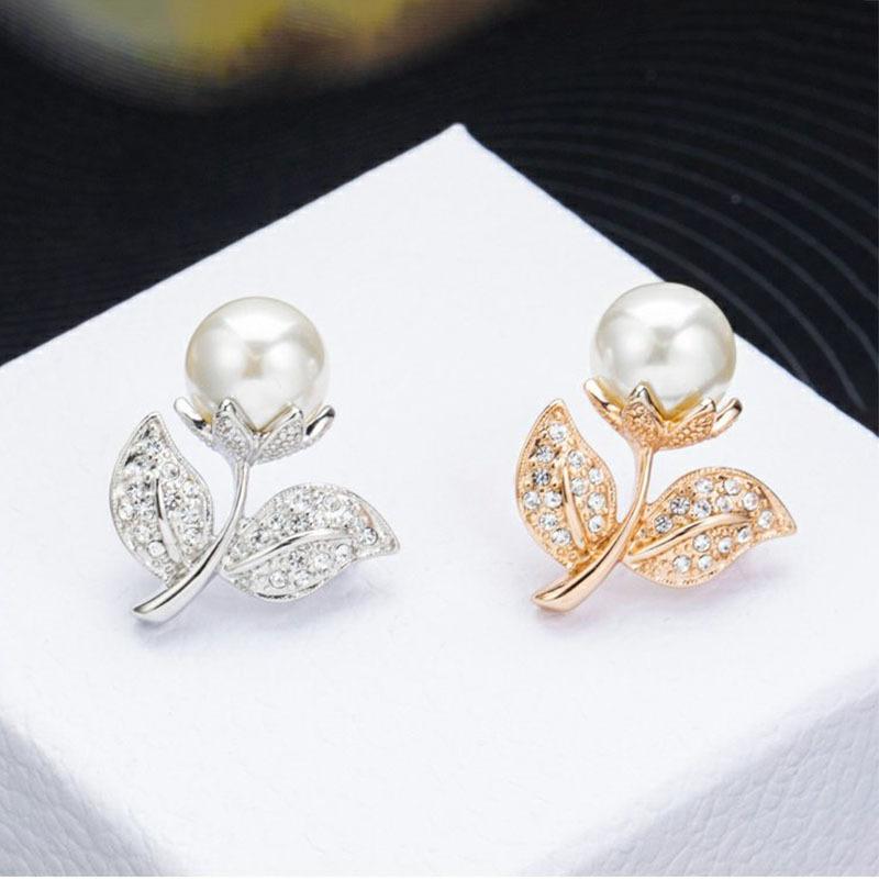 ブローチ レディース エレガント 上品 高級感 ゴールド シルバー パール フラワーモチーフ ラインストーン 結婚式 パーティー 卒業式 入学式 コサージュ レトロ調 万能 アクセサリー