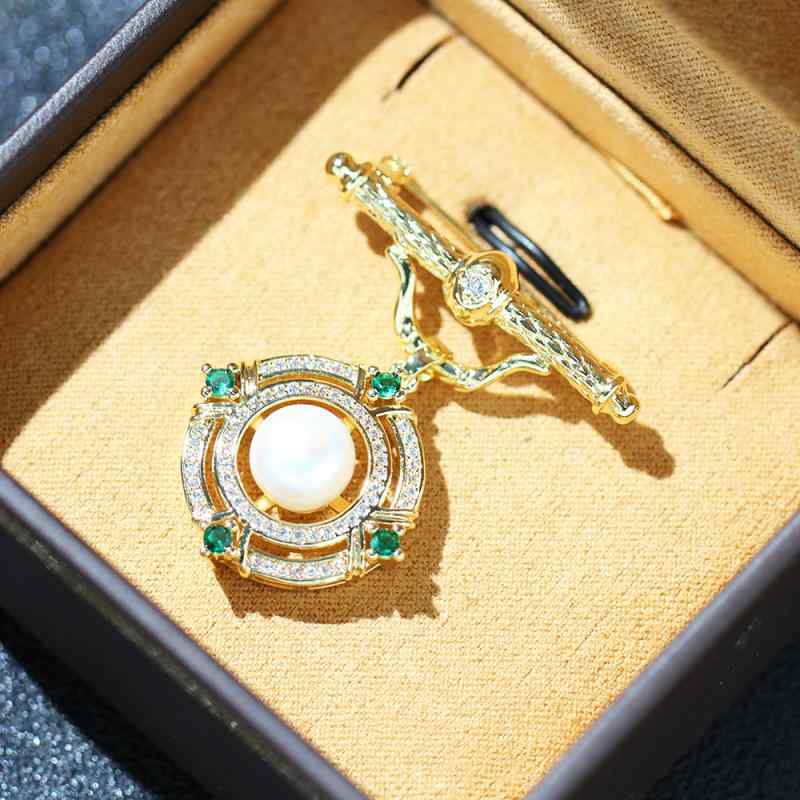 ブローチ レディース 高級感 天然パール ジルコニア マイクロセッティング 幾何学模様 天秤モチーフ ゴ..