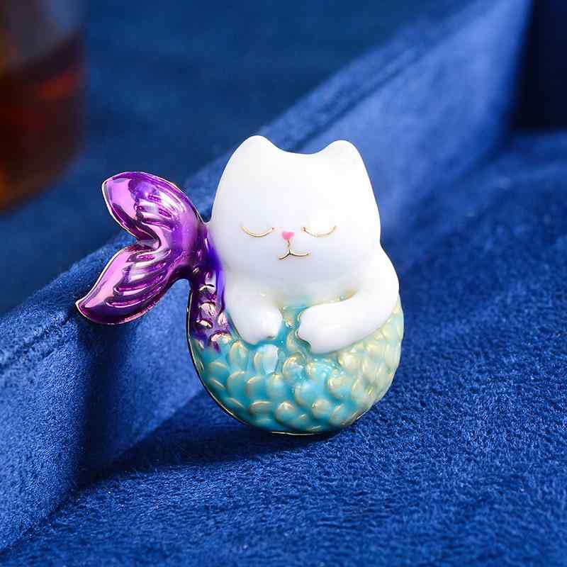 ブローチ レディース 猫モチーフ 魚の尾 個性的 ユニーク 独特デザイン おしゃれ かわいい 合金製 電気メッキ加工 コート ジャケット アウター ファッション 通勤 オフィス アクセサリー ギフト プレゼント 春夏 ホワイト