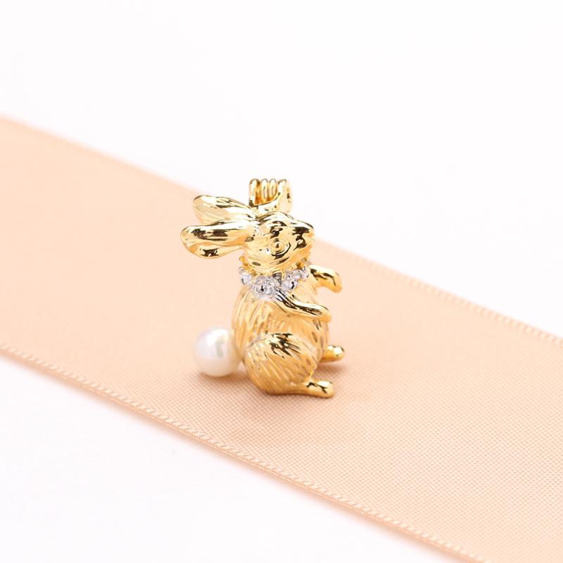 ブローチ 男女兼用 ユニセックス かわいい うさぎ ラビット 立体 ラインストーン ストーン ゴールド シルバー 2色 動物モチーフ ピンブローチ おしゃれ 繊細 上品 普段使い アクセサリー ワンポイント ストール留め スカーフ留め