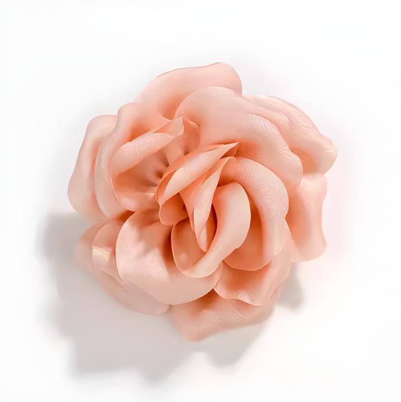 ブローチ レディース 上品 エレガント 布製 カメリア 花モチーフ ハンドメイド デザイン スーツ コサージュ アクセサリー 気品 フォーマル 結婚式 入学式 卒業式