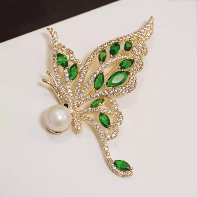 ・カテゴリ: ブローチ・対象: 女性・素材: 合金・デザイン: 昆虫・人気モチーフ: 蝶・モチーフカテゴリ: 動物・装飾: ラインストーン・テイスト: 日韓スタイル・スタイルカテゴリ: 清新・甘め・機能: 多機能・カラー展開: 金緑蝶、金赤...