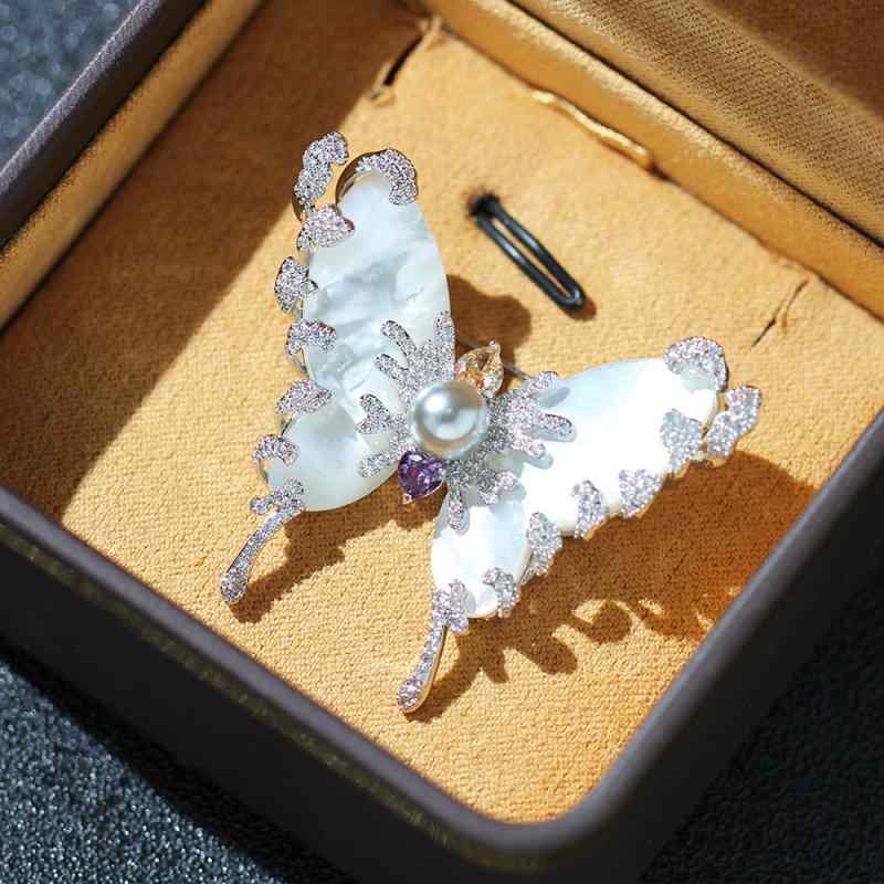 ・素材: 銅・加工: 電鍍・カラー: ゴールド、シルバー・モチーフ: 蝶・機能: 記念、装飾、多機能、贈り物、固定・スタイル: ライトラグジュアリー、通勤・対象: 男女兼用・種類: ブローチ