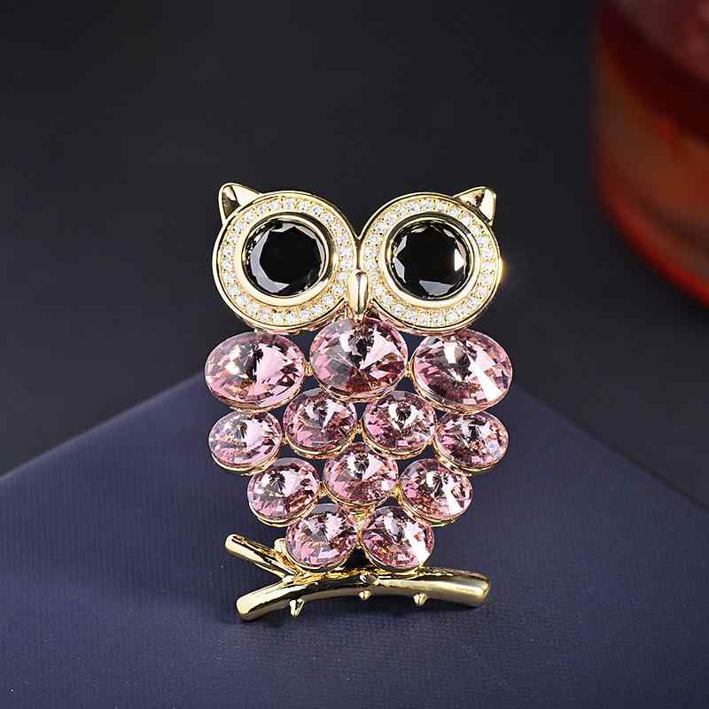 ブローチ レディース 女性用 フクロウ 梟 マイクロパヴェ ジルコニア 個性的 デザイン 高級感 銅製 電..