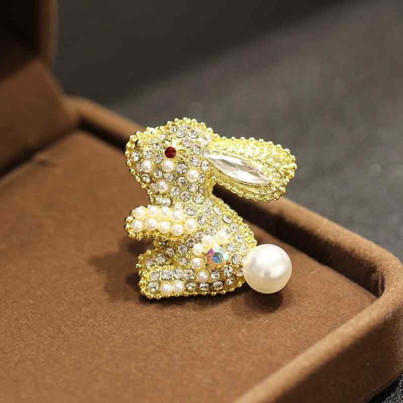 ブローチ 男女兼用 日韓風 ラインストーン うさぎモチーフ 動物デザイン 合金製 電気メッキ加工 ゴール..