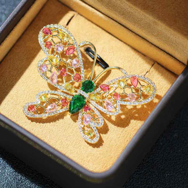 ブローチ 男女兼用 銅製 電気メッキ加工 マイクロパヴェ ジルコニア 蝶 バタフライ アニマルモチーフ 高級感 エレガント カラフル ゴールド シルバー おしゃれ 普段使い フォーマル パーティー 結婚式 記念日 プレゼント ギフト