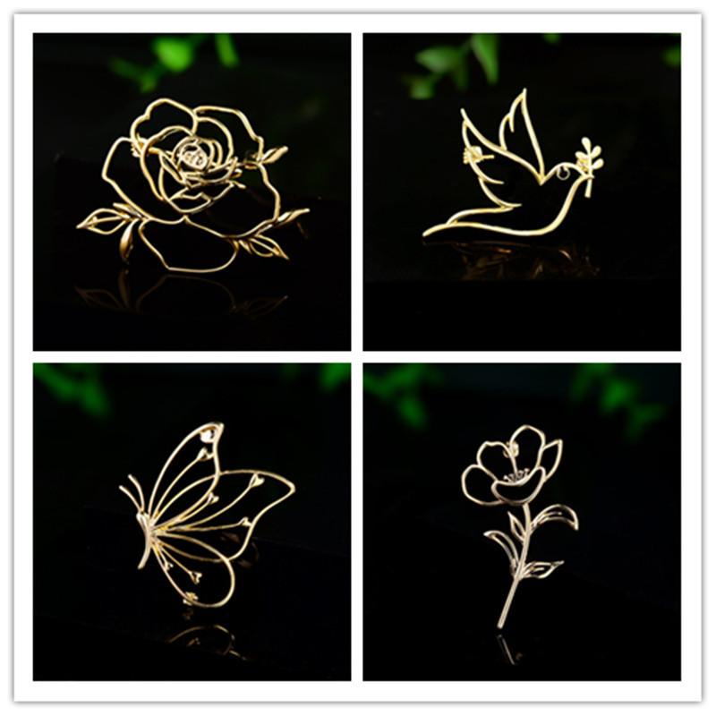 ブローチ レディース 透かし彫り 蝶 バタフライ モチーフ 亜鉛合金製 電気メッキ加工 ゴールド シルバー 上品 エレガント 精巧デザイン フォーマル 結婚式 パーティー 普段使い カーディガン アウター ラペルピン アクセサリー