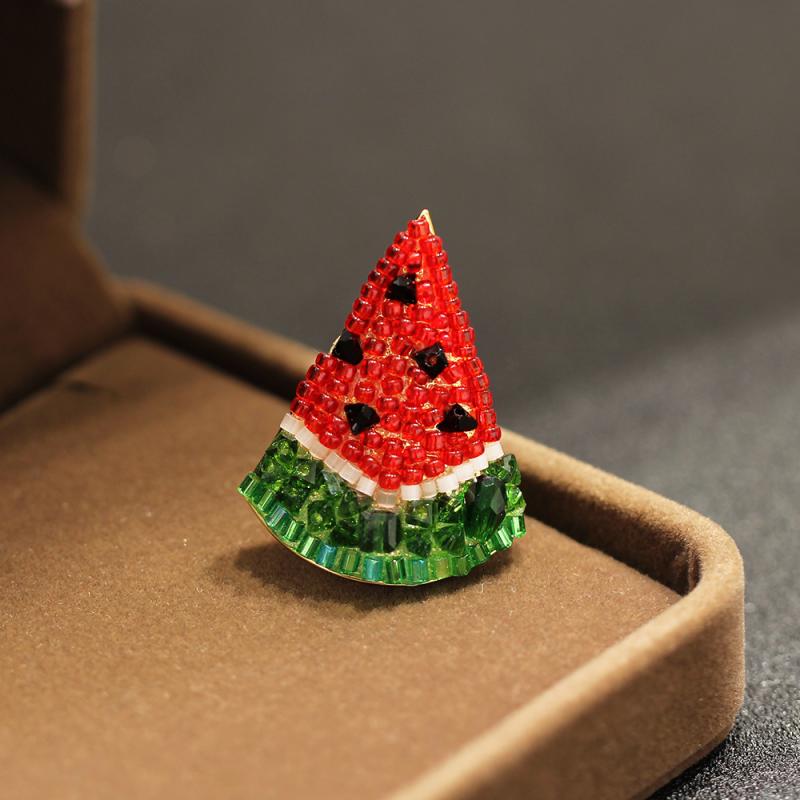 ブローチ レディース かわいい どんな服にも合う カートゥーン 人工ジルコニア ラインストーン 手作り..