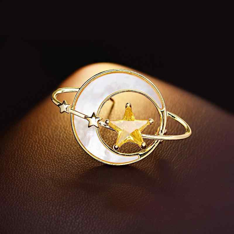 ブローチ レディース 天然貝殻 ムーン スター モチーフ 個性的 クリエイティブ 高級感 上品 銅 ジルコ..