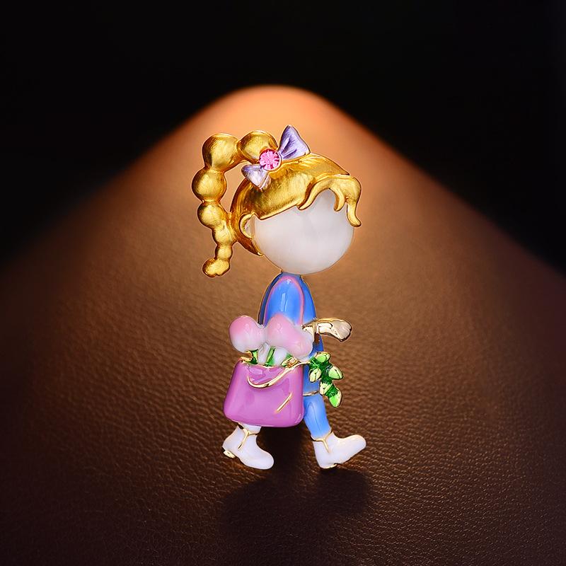 ・カテゴリ: ブローチ・対象: 女性・デザイン: カートゥーン、人物・主な素材: 銅、ジルコニア・加工: 電気メッキ・カラー: ゴールド・機能: 記念、装飾、多機能、ギフト、固定・スタイル: エレガント・スタイル分類: ファッション通勤