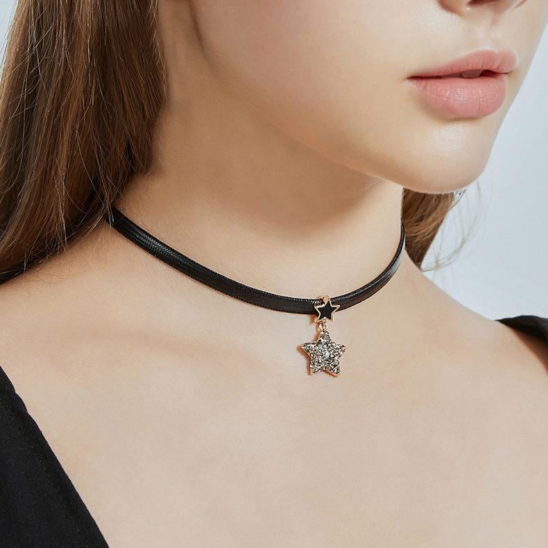 チョーカー レディース ブラック スターデザイン ラインストーン ショートネックレス 鎖骨チェーン シ..