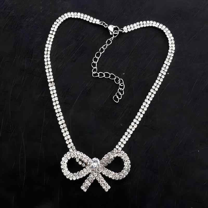 ネックレス レディース リボン ショート丈 ジルコニア シンプル エレガント 上品 高級感 個性的 デザイ..