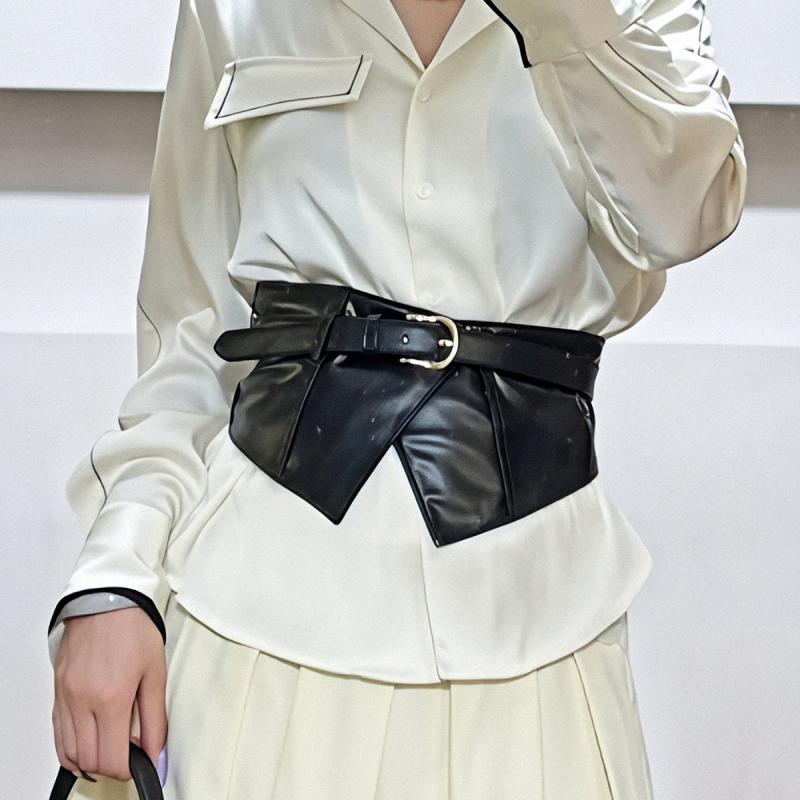 ベルト レディース コルセットベルト サッシュベルト 太幅 ウエストマーク レイヤード ウエストシェイプ スタイルアップ フェイクレザー ブラック ワンピース ジャケット シャツコーデ ストリート オフィス カジュアル モード 着回し