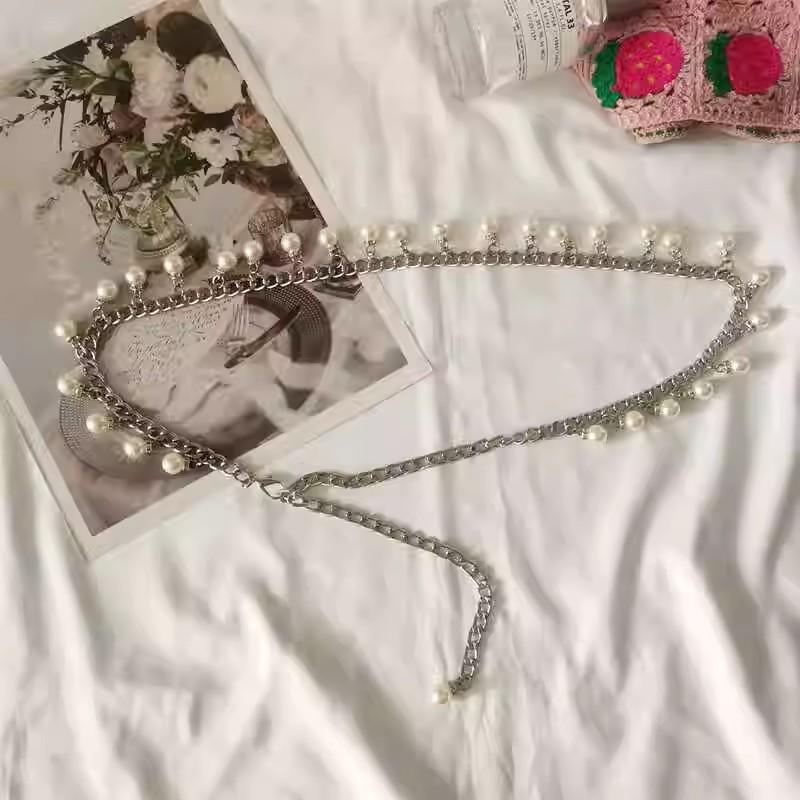 ウエストチェーン レディース パール チェーン メタル ベルト ウエストマーク スタイルアップ フォーマル カジュアル おしゃれ 普段使い スカート ワンピース シルバー