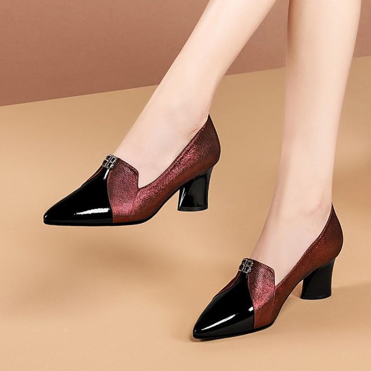 パンプス レディース 欧米風 ハイヒール ポインテッドトゥ メタル装飾 太ヒール 羊革 シープスキン レザー切り替え 配色 スリッポン 大人上品 エレガント パ...