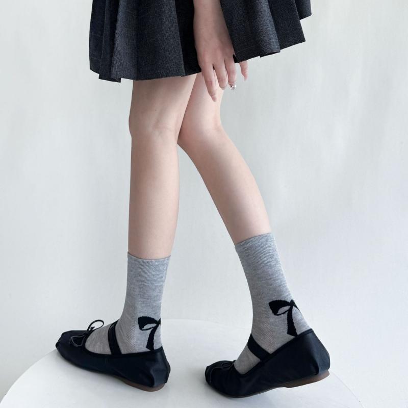 靴下 レディース グレー バレエ バレリーナ風 クルー丈 ミドル丈 綿混 かかと バックリボン 蝶結び 薄手 くしゅくしゅ シンプル ベーシック 吸湿速乾 普段使い デイリー 春夏