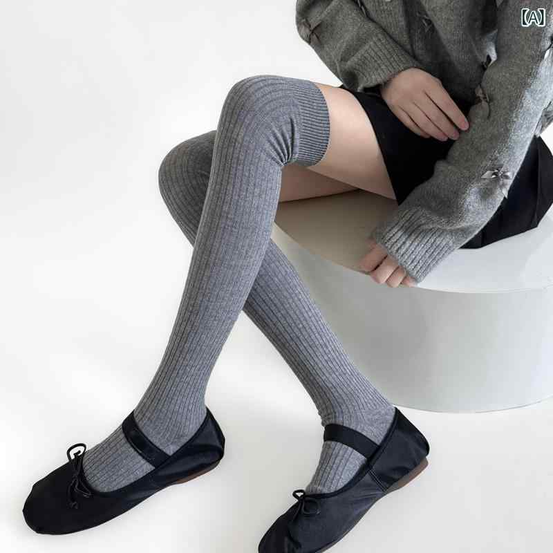 ソックス レディース ニーハイソックス 綿 無地 縦リブ シンプル ベーシック グレー JK制服 スクール風 プレッピー 着痩せ スタイルアップ 摩擦防止 秋冬