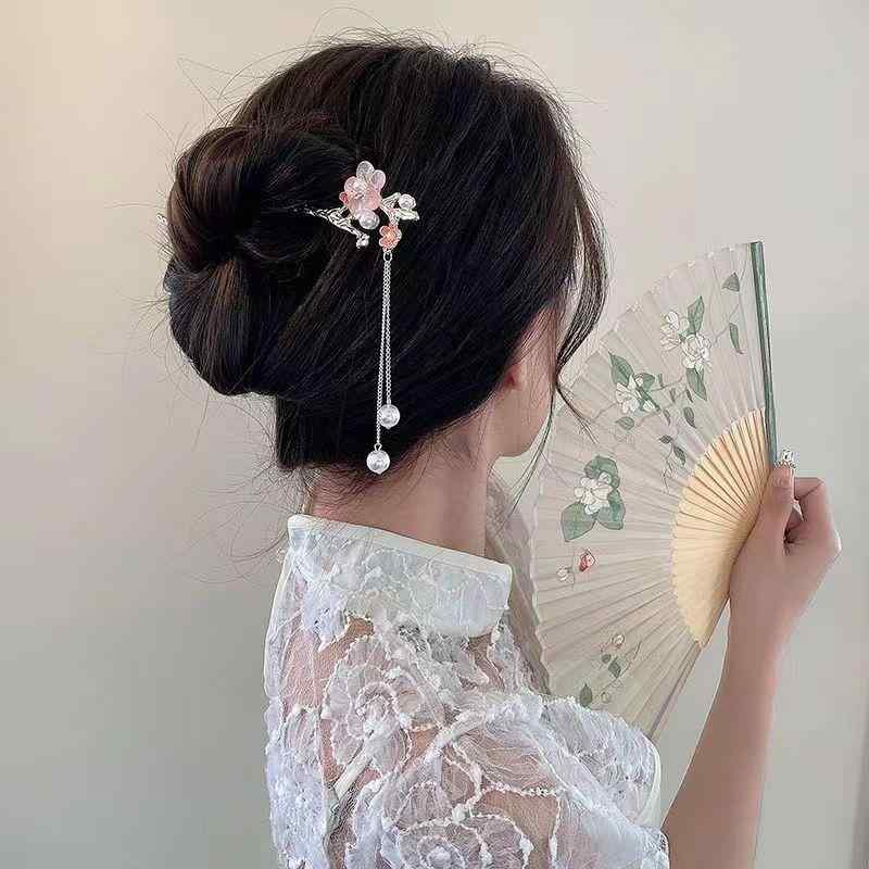 簪 レディース 玉蘭花 マグノリア タッセル 揺れる かんざし 古風 レトロ ヘアスティック 髪飾り まとめ髪 夜会巻き 和装小物 チャイナドレス 漢服 着物 浴衣 成人式 卒業式 結婚式 ピンク ブルー 合金製 上品 エレガント