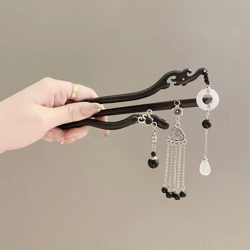 髪飾り 新中華風 漢服 かんざし 木製 長命鎖 タッセル 簪 高級感 上品 エレガント レトロ クラシック 伝統的 まとめ髪 アップヘア 和装小物 ヘアアクセサリー