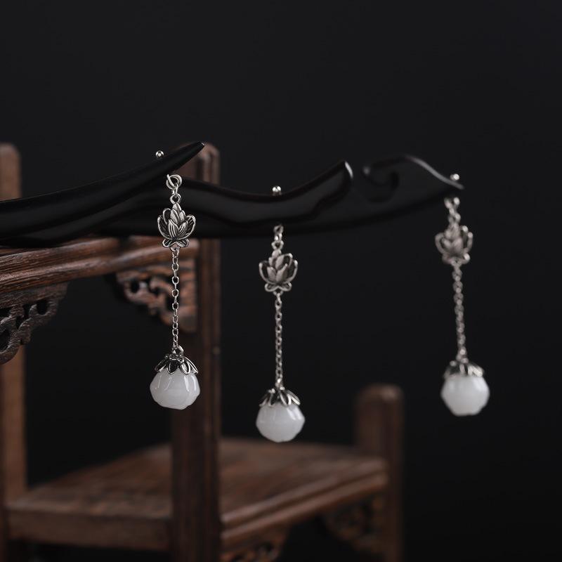 ・主な素材: シルバー・スタイル: レトロ・デザイン: フラワーモチーフ・製造方法: ハンドメイド・おすすめシーン: 結婚式、誕生日、旅行記念、新築祝い・カラー展開: 婉花、花枝、花宇・カテゴリ: ヘッドアクセサリー