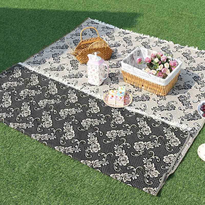 ピクニックマット 欧風 レトロ アンティーク調 厚手 フリンジ レース 花柄 チェック柄 撥水 断熱 保温 ポリエステル アウトドア キャンプ レジャー ビーチ 春夏 行楽 敷物