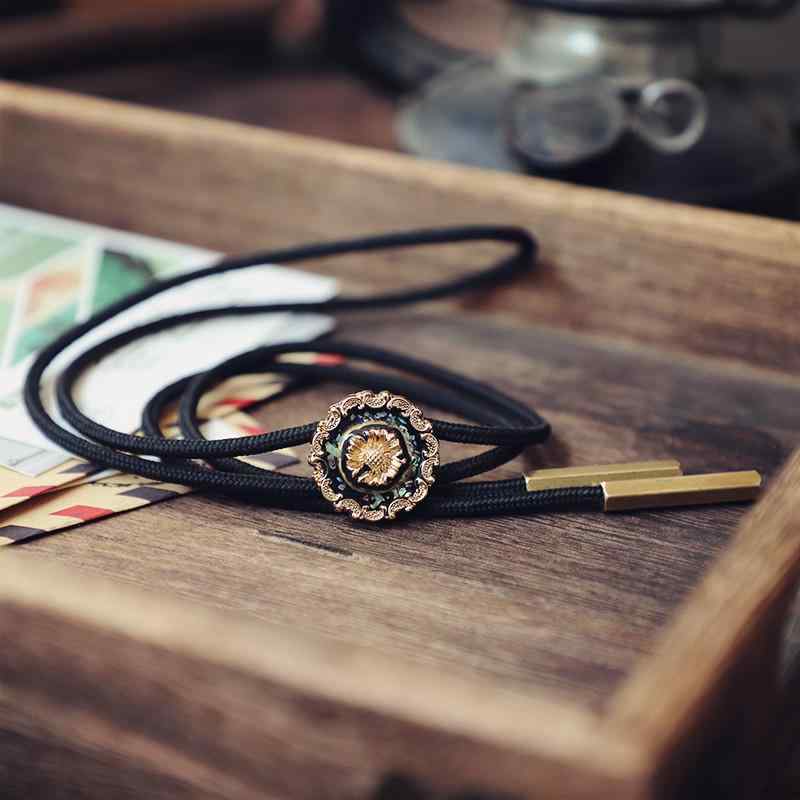 ボロタイ メンズ 男性用 レトロ ヴィンテージ アメカジ ワークスタイル アート風 ブラック アワビ貝 シェルデザイン レジン加工 羊毛 ソフトコード レザーコード ループタイ