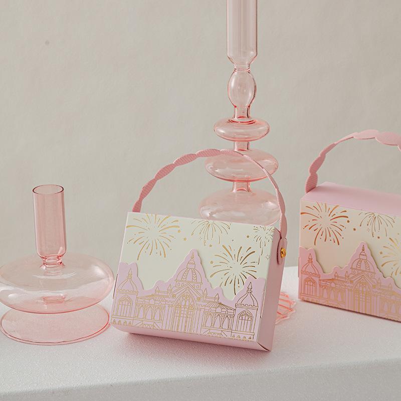 ギフトボックス 結婚式 ウェディング 欧風 お城 キャッスルモチーフ プチギフト 引き出物 お菓子 手提げ ラッピングボックス 紙製 ピンク ブルー ワインレッド シャンパン パープル